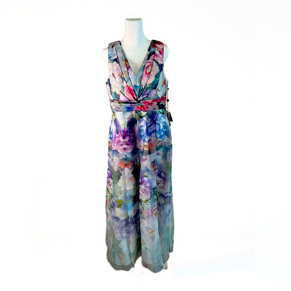 Adrianna Papell floral gown. NWT size 14P